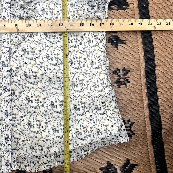 Walter Baker | Dainty Floral Print Ruffle Front Chiffon Blouse Top Size Med - Picture 6 of 6